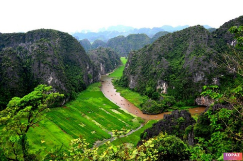 Toàn cảnh bao la rộng lớn